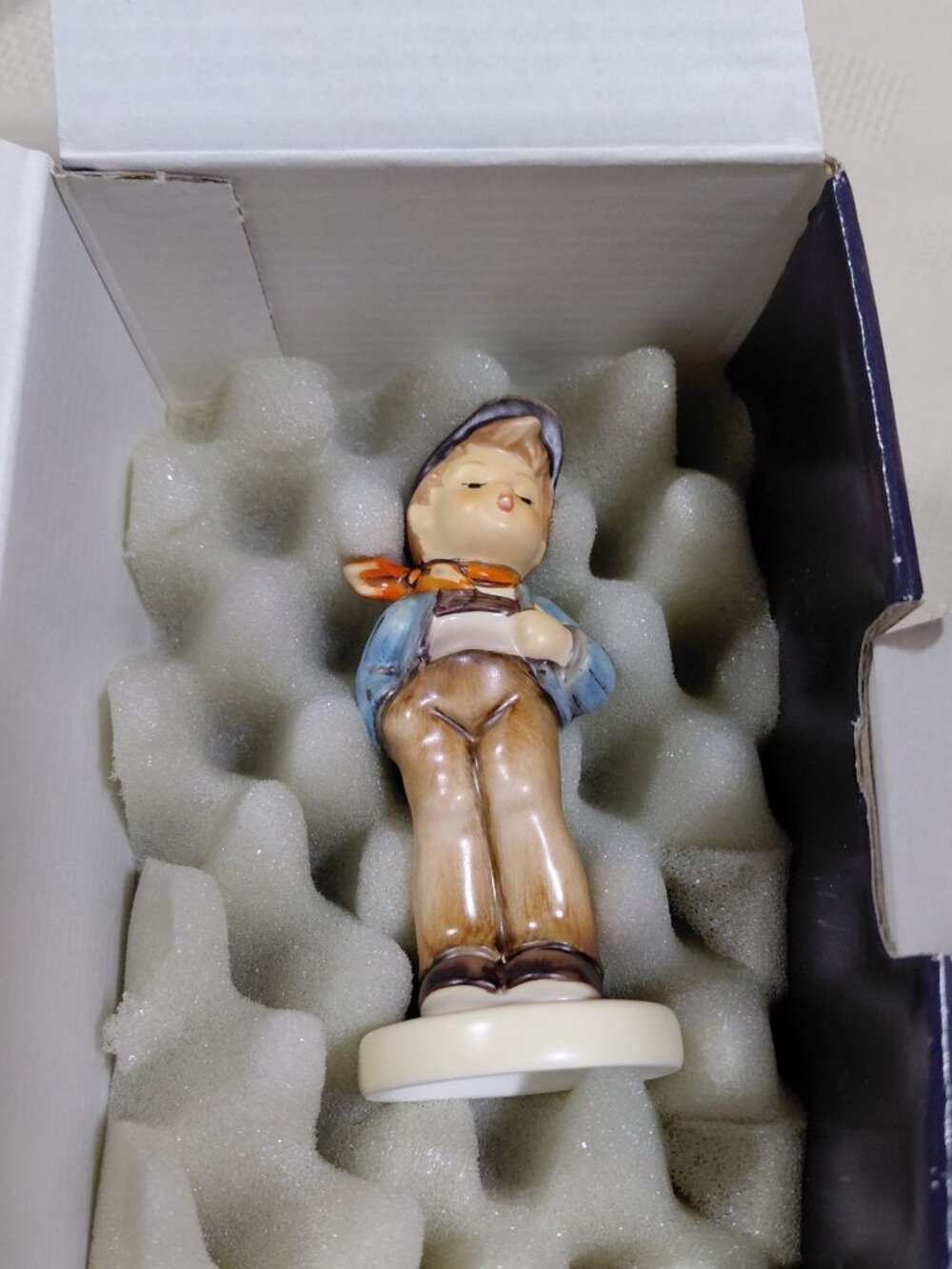 Vintage M.I. Hummel "Lucky Fellow" Figurine #174 Hum 560 with Original Box - Picture 4 of 6